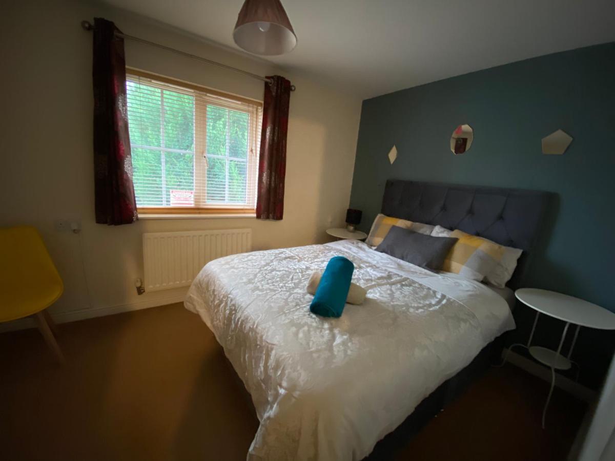 Wellingborough Cosy Hub Villa Great Harrowden Exterior photo
